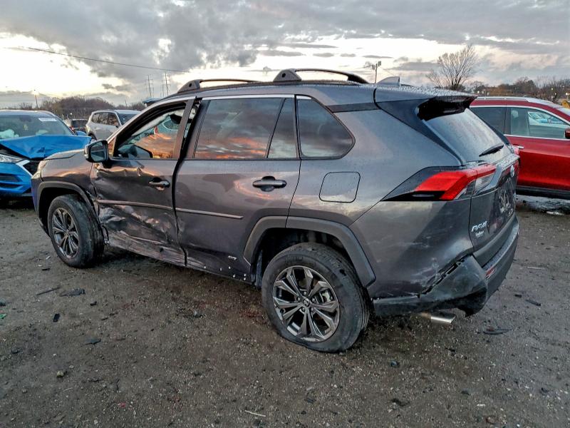 Photo 2 from auction – 2022 TOYOTA RAV4 XLE P with VIN 4T3B6RFV2NU080869