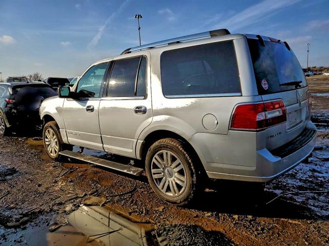 Photo 2 from auction – 2012 LINCOLN NAVIGATOR with VIN 5LMJJ2J56CEL05168