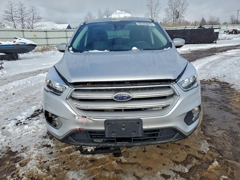 Photo 5 from auction – 2019 FORD ESCAPE SE with VIN 1FMCU9GD1KUB51645
