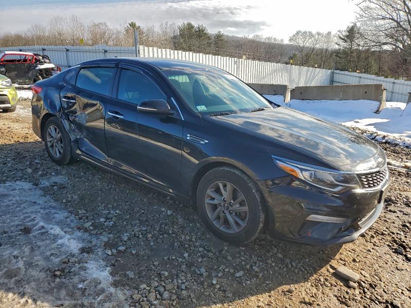 Photo 4 from auction – 2019 KIA OPTIMA with VIN 5XXGT4L32KG325351