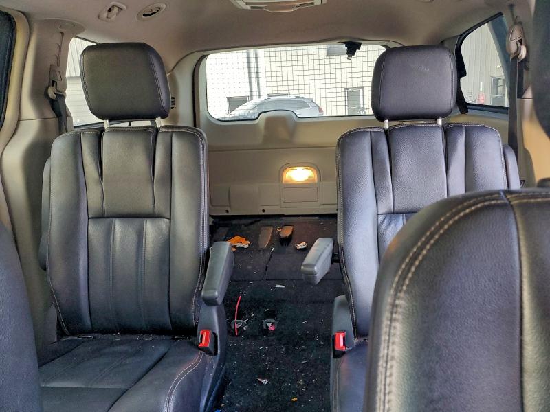 Photo 10 from auction – 2014 CHRYSLER TOWN & COU with VIN 2C4RC1BG1ER326157