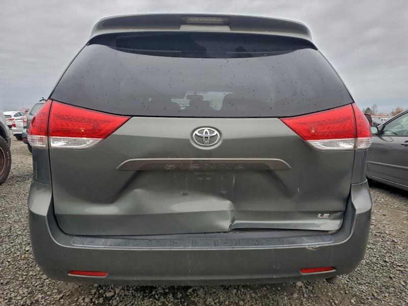 Photo 6 from auction – 2013 TOYOTA SIENNA LE with VIN 5TDKK3DC3DS374632