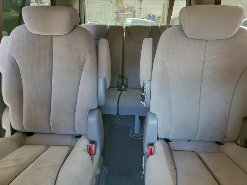Photo 10 from auction – 2008 HYUNDAI ENTOURAGE with VIN KNDMC233386053665