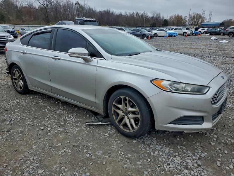 Photo 4 from auction – 2013 FORD FUSION SE with VIN 3FA6P0H72DR185705