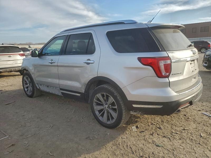 Photo 2 from auction – 2018 FORD EXPLORER L with VIN 1FM5K7F86JGB13669