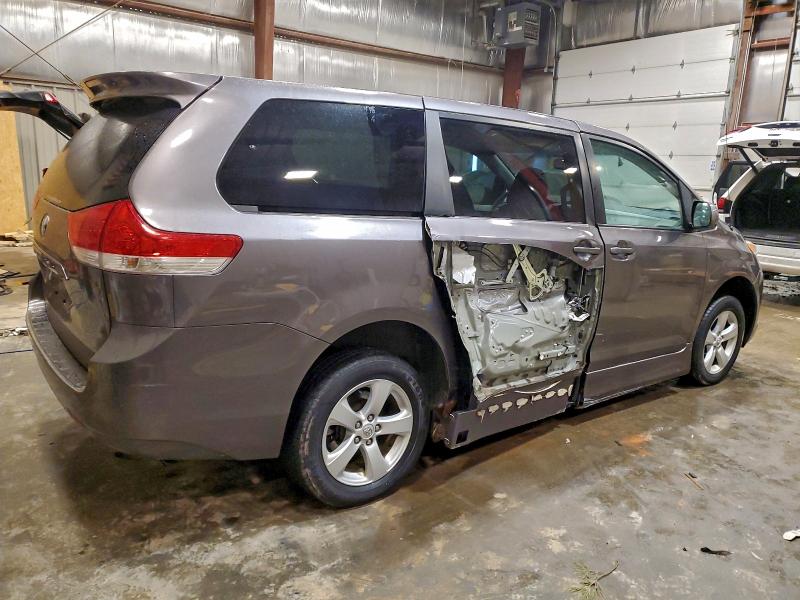 Photo 3 from auction – 2011 TOYOTA SIENNA LE with VIN 5TDKK3DC9BS041090