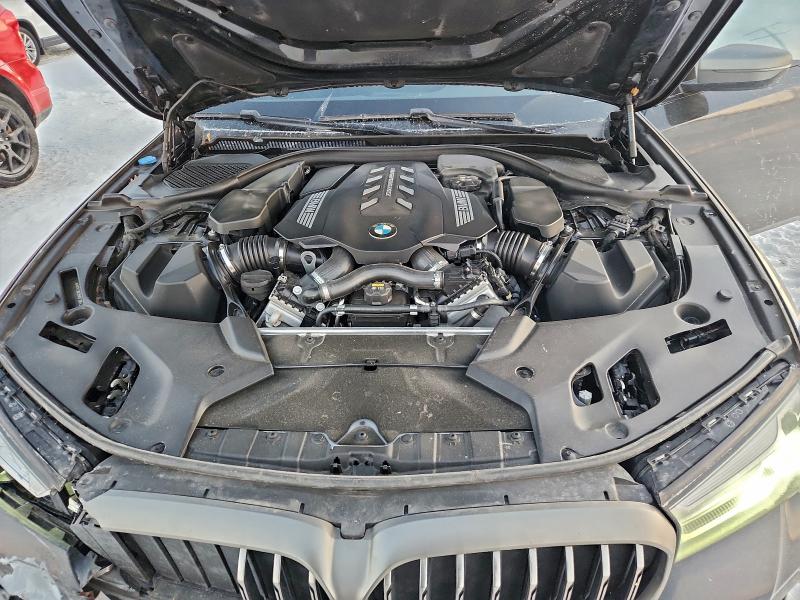 Photo 11 from auction – 2021 BMW M550XI with VIN WBA13BK05MCF28643