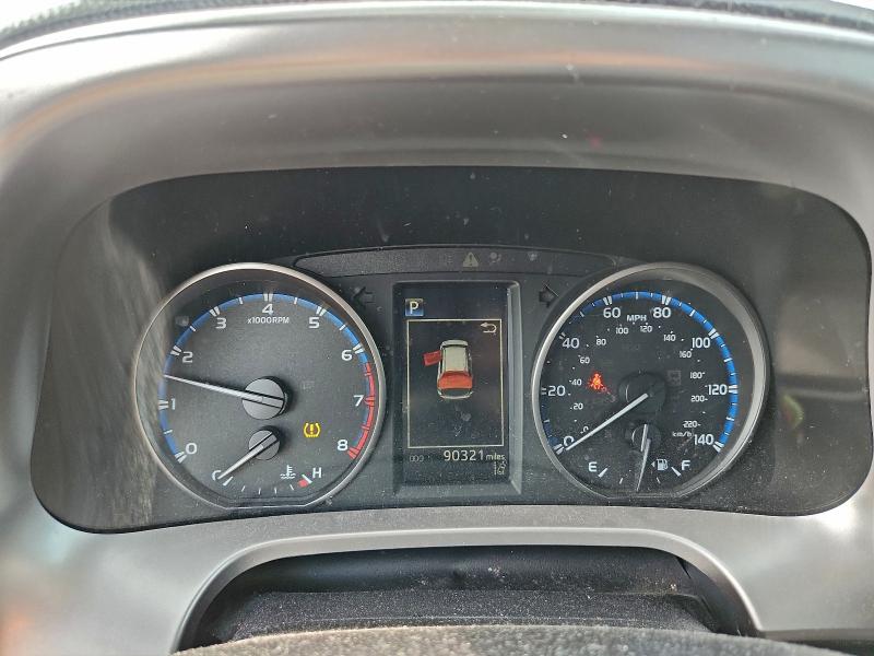 Photo 9 from auction – 2018 TOYOTA RAV4 LE with VIN JTMZFREV2JJ212327