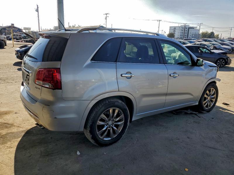 Photo 3 from auction – 2011 KIA SORENTO SX with VIN 5XYKW4A28BG092230
