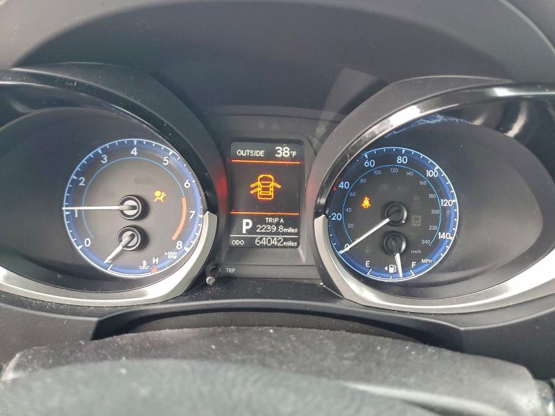 Photo 9 from auction – 2015 TOYOTA COROLLA L with VIN 5YFBURHE4FP295894