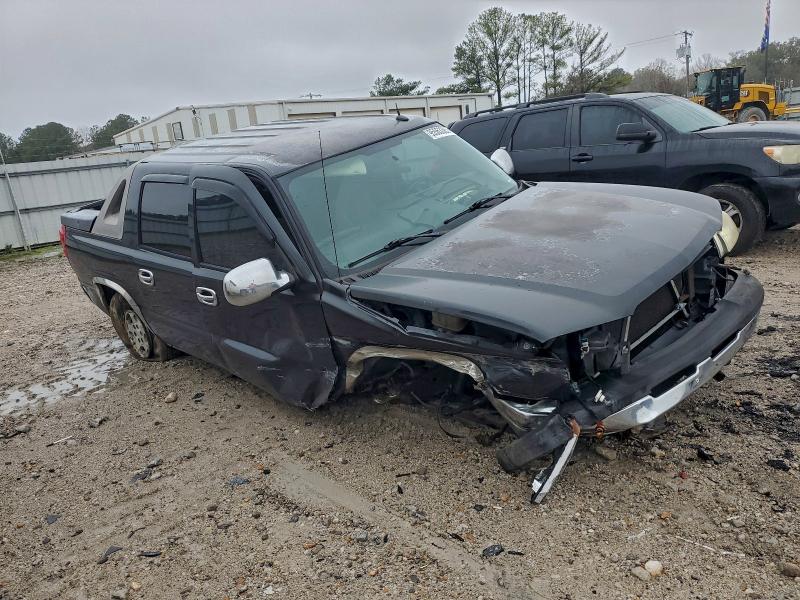 Photo 4 from auction – 2005 CHEVROLET AVALANCHE with VIN 3GNEC12Z05G233272