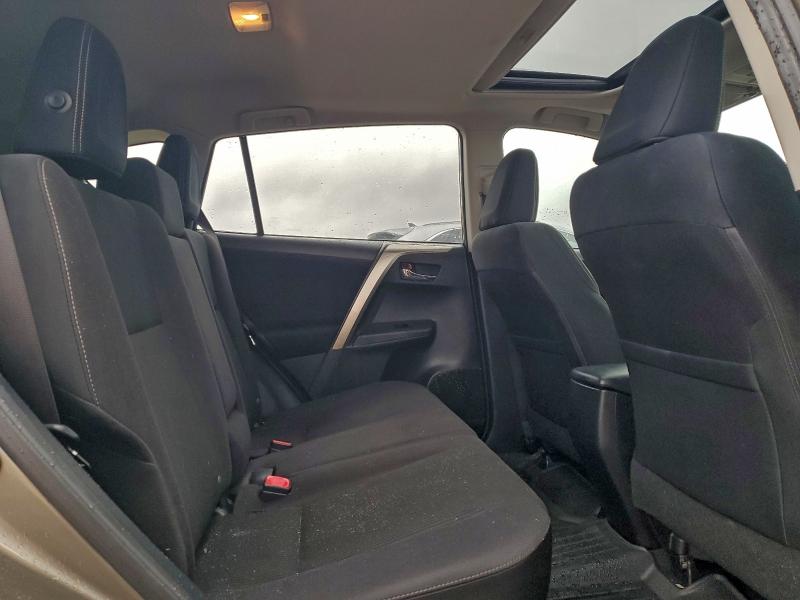 Photo 11 from auction – 2015 TOYOTA RAV4 with VIN JTMWFREV1FD060162