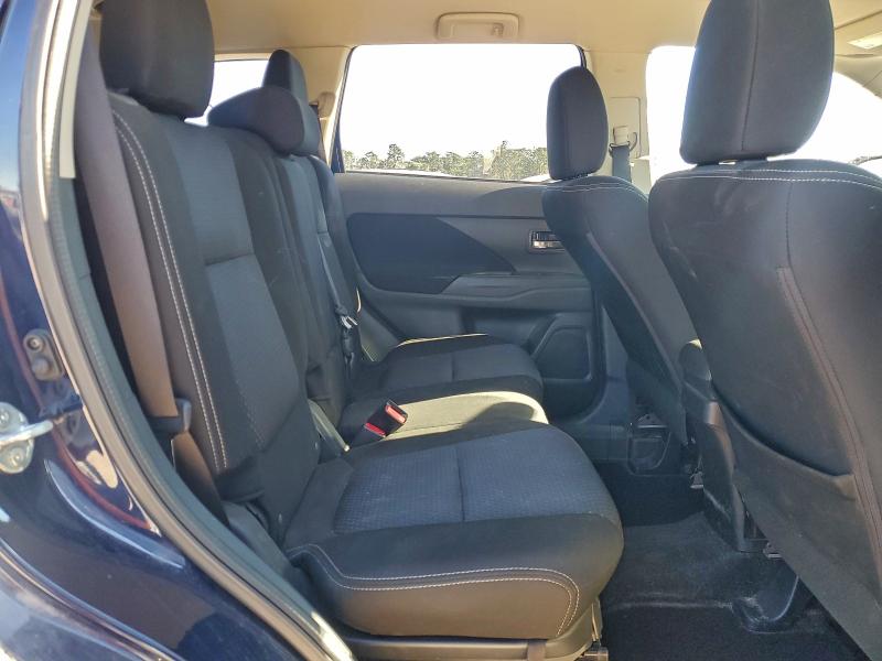 Photo 11 from auction – 2016 MITSUBISHI OUTLANDER with VIN JA4AD3A33GZ006412