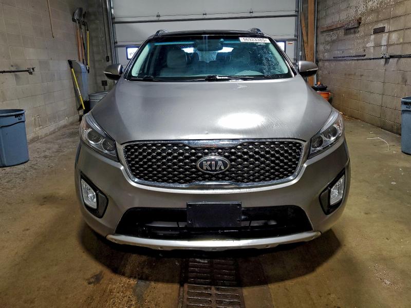 Photo 5 from auction – 2016 KIA SORENTO SX with VIN 5XYPKDA56GG017609
