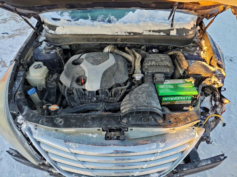 Photo 11 from auction – 2011 HYUNDAI SONATA SE with VIN 5NPEC4AB5BH210121