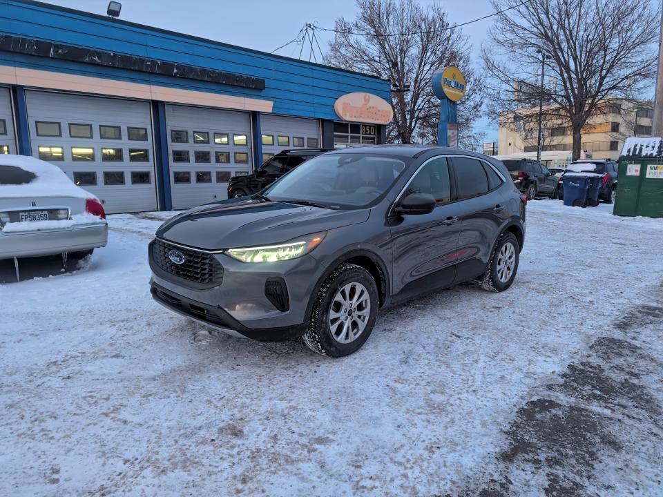 Photo 2 from auction – 2023 FORD ESCAPE ACT with VIN 1FMCU9GN8PUA56094