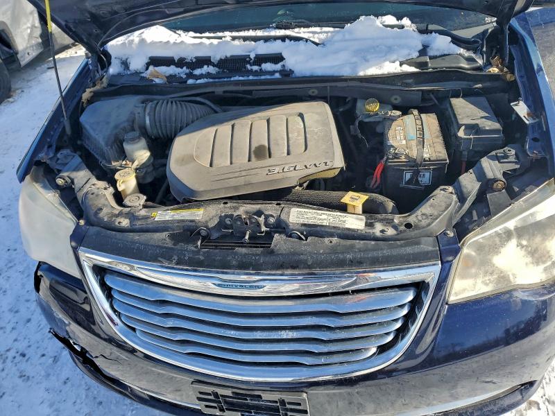 Photo 12 from auction – 2013 CHRYSLER TOWN & COU with VIN 2C4RC1BG4DR508725