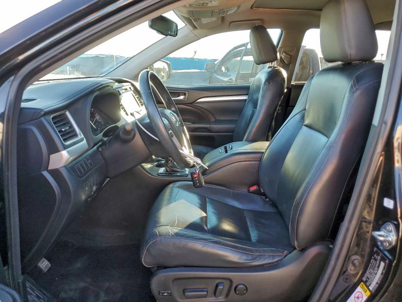 Zdjęcie 7 z aukcji – 2015 TOYOTA HIGHLANDER z VIN 5TDJKRFH8FS104001