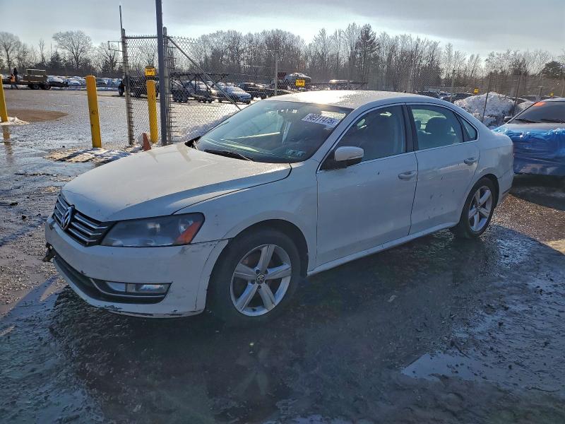 VOLKSWAGEN PASSAT S 2015 with VIN 1VWAS7A32FC108141 - Photo from auction
