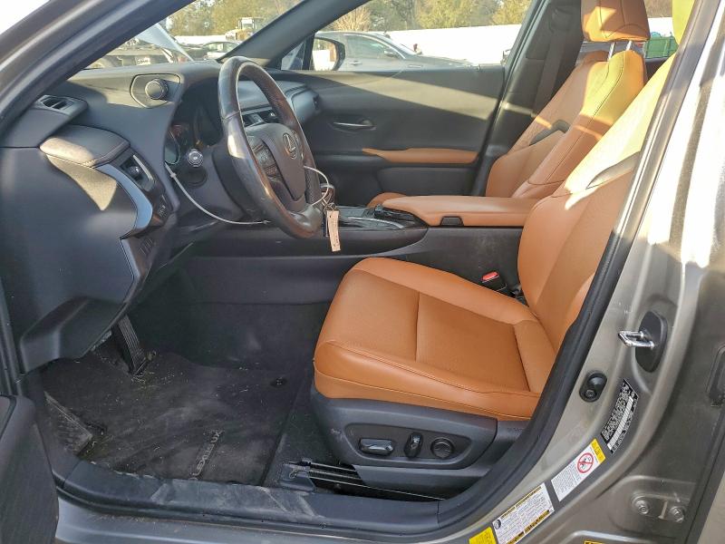 Photo 7 from auction – 2019 LEXUS UX 200 with VIN JTHY3JBH2K2007864