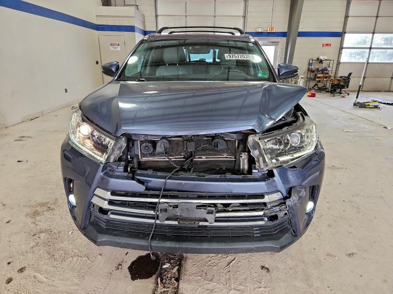 Photo 5 from auction – 2019 TOYOTA HIGHLANDER with VIN 5TDDGRFH0KS055465