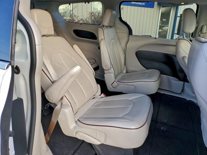 Photo 11 from auction – 2018 CHRYSLER PACIFICA L with VIN 2C4RC1GG5JR150040