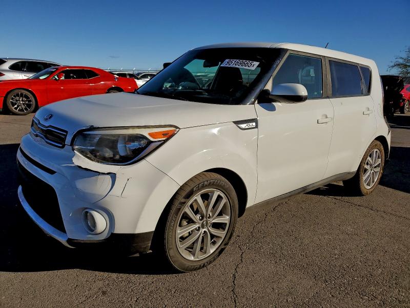 KIA SOUL + 2017 with VIN KNDJP3A52H7464583 - Photo from auction