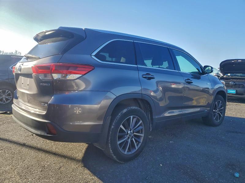 Photo 3 from auction – 2019 TOYOTA HIGHLANDER with VIN 5TDJGRFHXKS065178