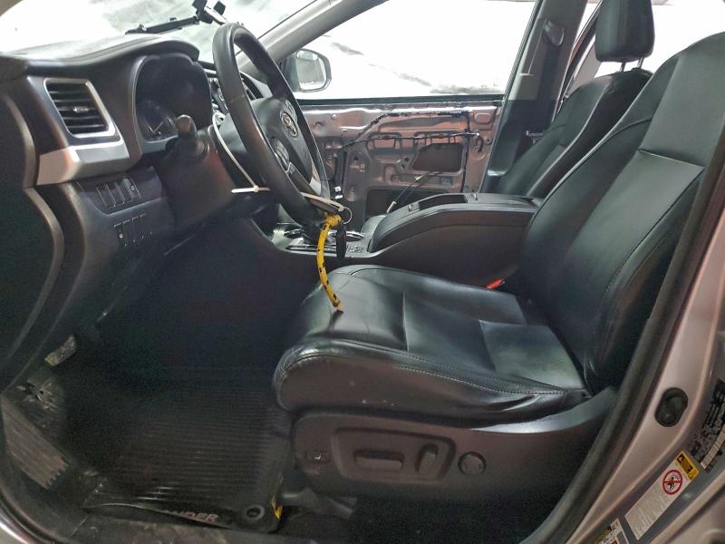 Photo 7 from auction – 2016 TOYOTA HIGHLANDER with VIN 5TDJKRFH8GS236936