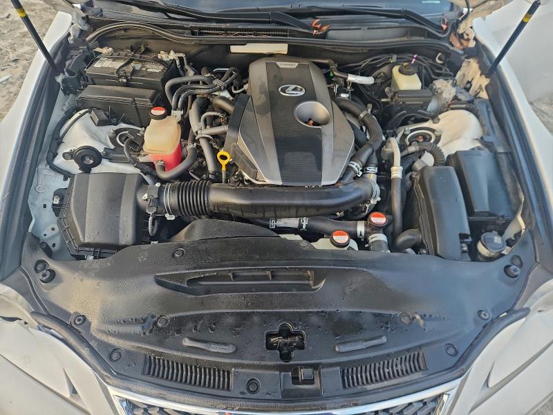 Photo 11 from auction – 2016 LEXUS IS 200T with VIN JTHBA1D2XG5015611
