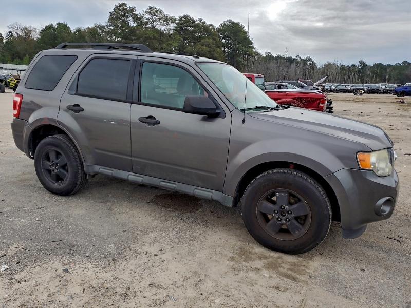 صورة رقم 4 من المزاد - 2011 FORD ESCAPE XLT مع VIN 1FMCU9DG2BKA20010