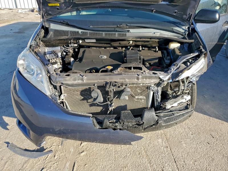 Photo 12 from auction – 2015 TOYOTA SIENNA with VIN 5TDZK3DC0FS668782