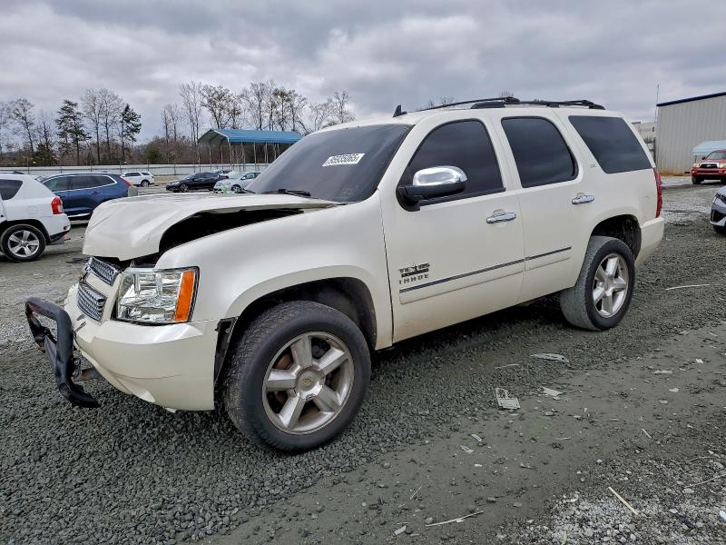 CHEVROLET TAHOE C150 2011 with VIN 1GNSCCE04BR264046 - Photo from auction