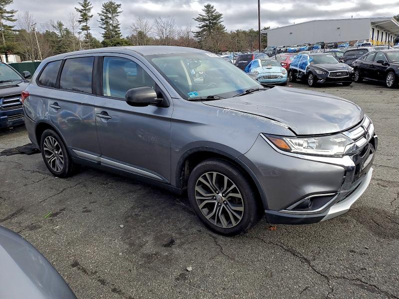 Photo 4 from auction – 2017 MITSUBISHI OUTLANDER with VIN JA4AD2A36HZ052439