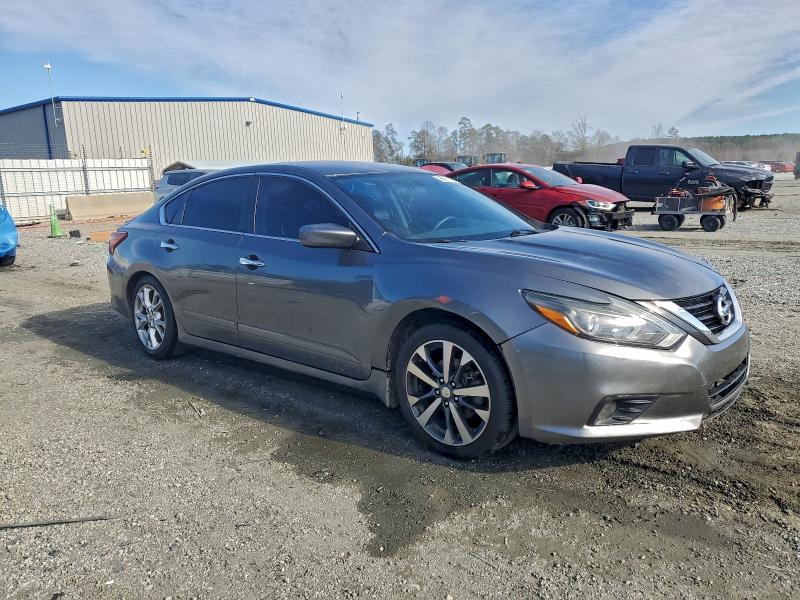 Photo 4 from auction – 2017 NISSAN ALTIMA 2.5 with VIN 1N4AL3AP2HC272607