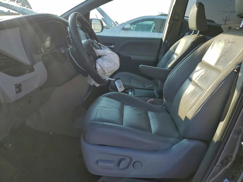 Photo 7 from auction – 2019 TOYOTA SIENNA with VIN 5TDYZ3DC1KS017050