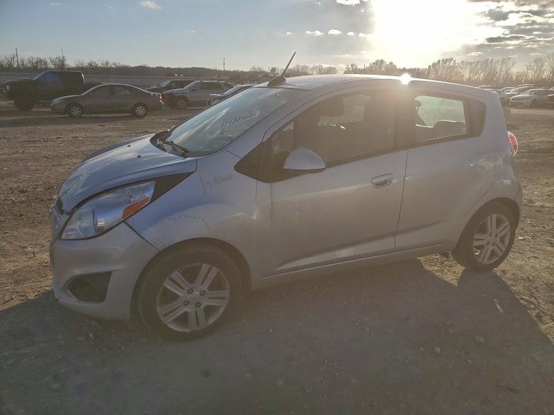 CHEVROLET SPARK 1LT 2015 с VIN KL8CD6S95FC747738 - Фото с аукциона