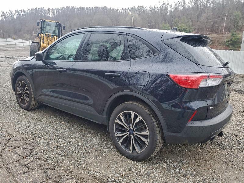 Photo 2 from auction – 2021 FORD ESCAPE SE with VIN 1FMCU9G65MUA48264