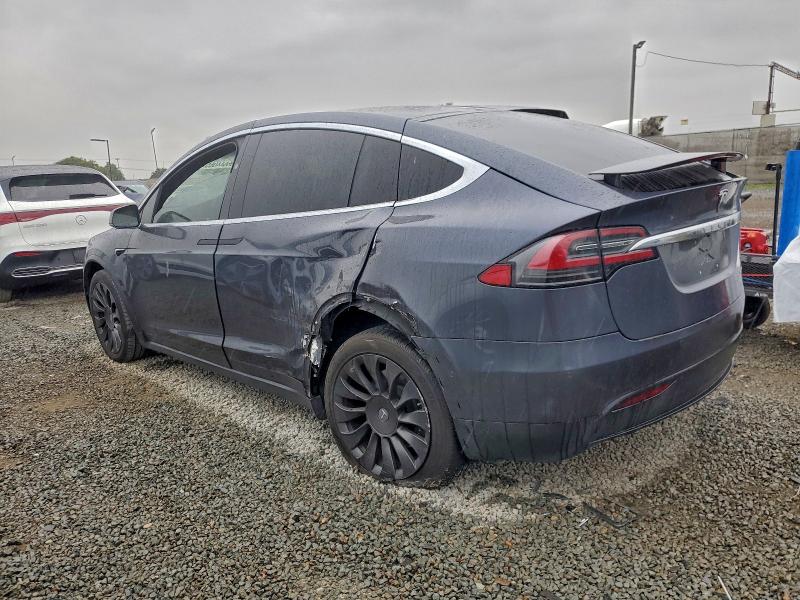 Photo 2 from auction – 2020 TESLA MODEL X with VIN 5YJXCAE27LF305667