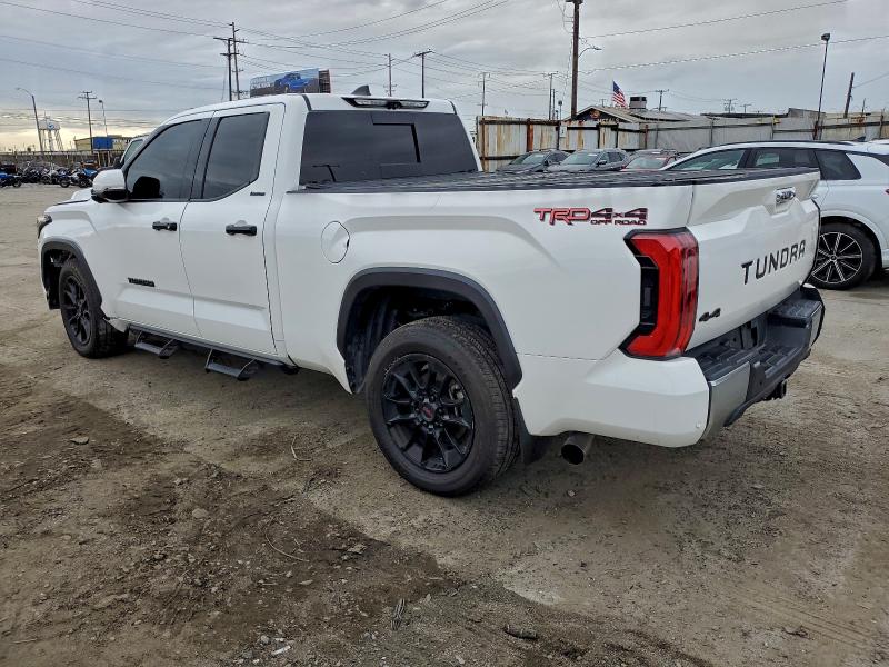 Photo 2 from auction – 2022 TOYOTA TUNDRA DOU with VIN 5TFJA5DA8NX043260