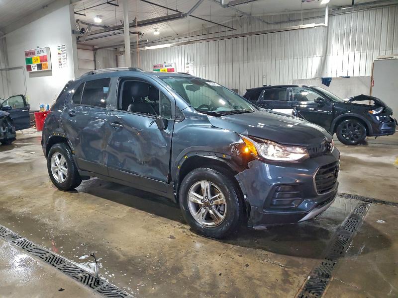Photo 4 from auction – 2022 CHEVROLET TRAX 1LT with VIN KL7CJPSM2NB508451