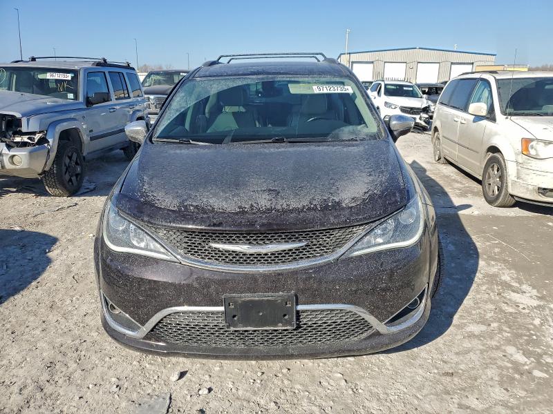 Photo 5 from auction – 2017 CHRYSLER PACIFICA L with VIN 2C4RC1GG5HR636020