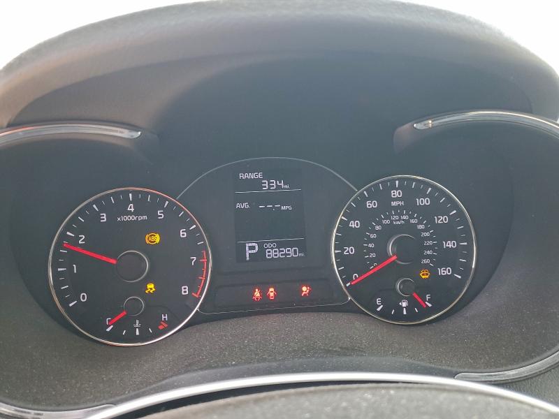 Photo 9 from auction – 2016 KIA FORTE with VIN KNAFX4A6XG5535282
