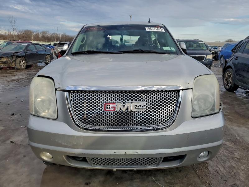 Foto 5 de la subasta – 2011 GMC YUKON DENA con VIN 1GKS2EEF5BR109182