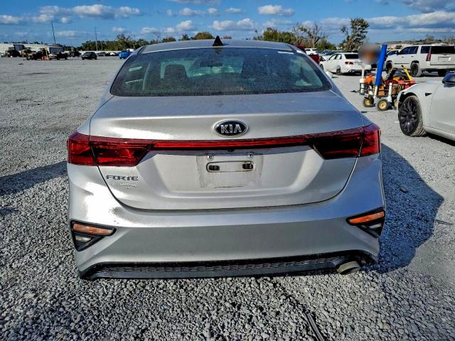 Photo 6 from auction – 2019 KIA FORTE FE with VIN 3KPF24AD9KE132049