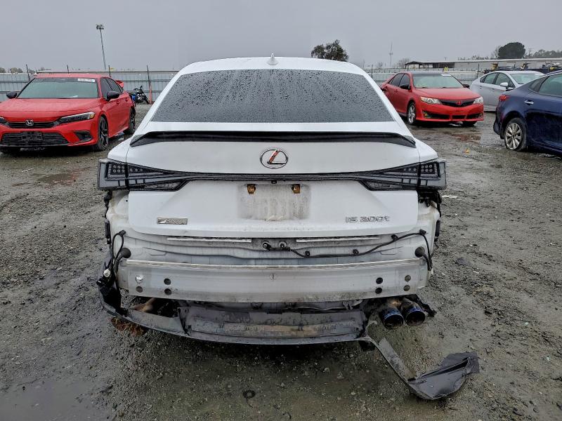 Photo 6 from auction – 2017 LEXUS IS 200T with VIN JTHBA1D23H5061556