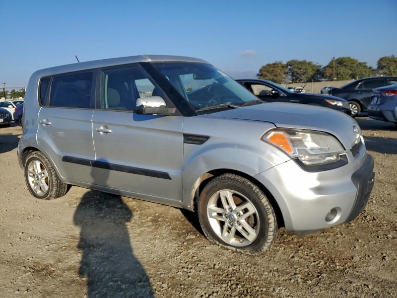 Снимка 4 от търг – 2011 KIA SOUL + с VIN KNDJT2A2XB7306317