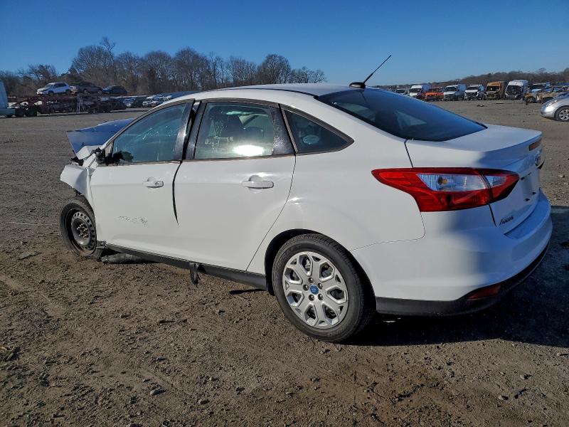 Photo 2 from auction – 2012 FORD FOCUS SE with VIN 1FAHP3F21CL246458