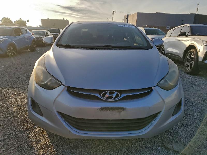 Photo 5 from auction – 2012 HYUNDAI ELANTRA GL with VIN KMHDH4AE2CU367454
