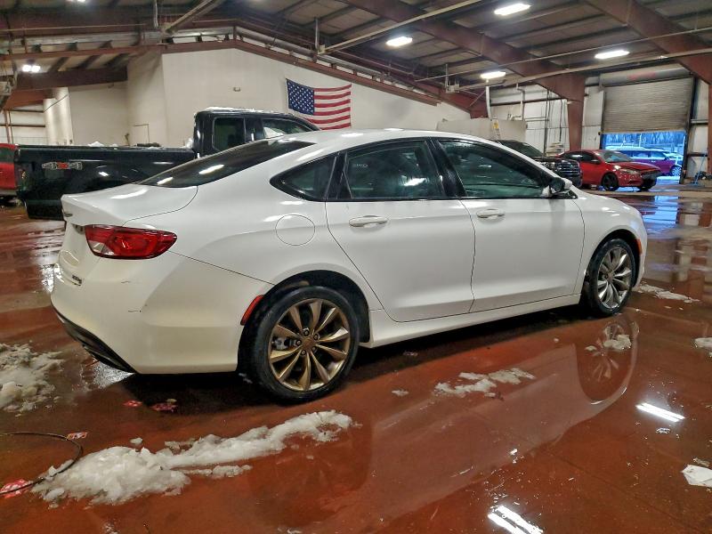 Photo 3 from auction – 2015 CHRYSLER 200 S with VIN 1C3CCCBB2FN752030